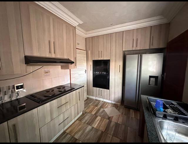5 BEDROOM HOUSE FOR SALE IN DAWN PARK EXT